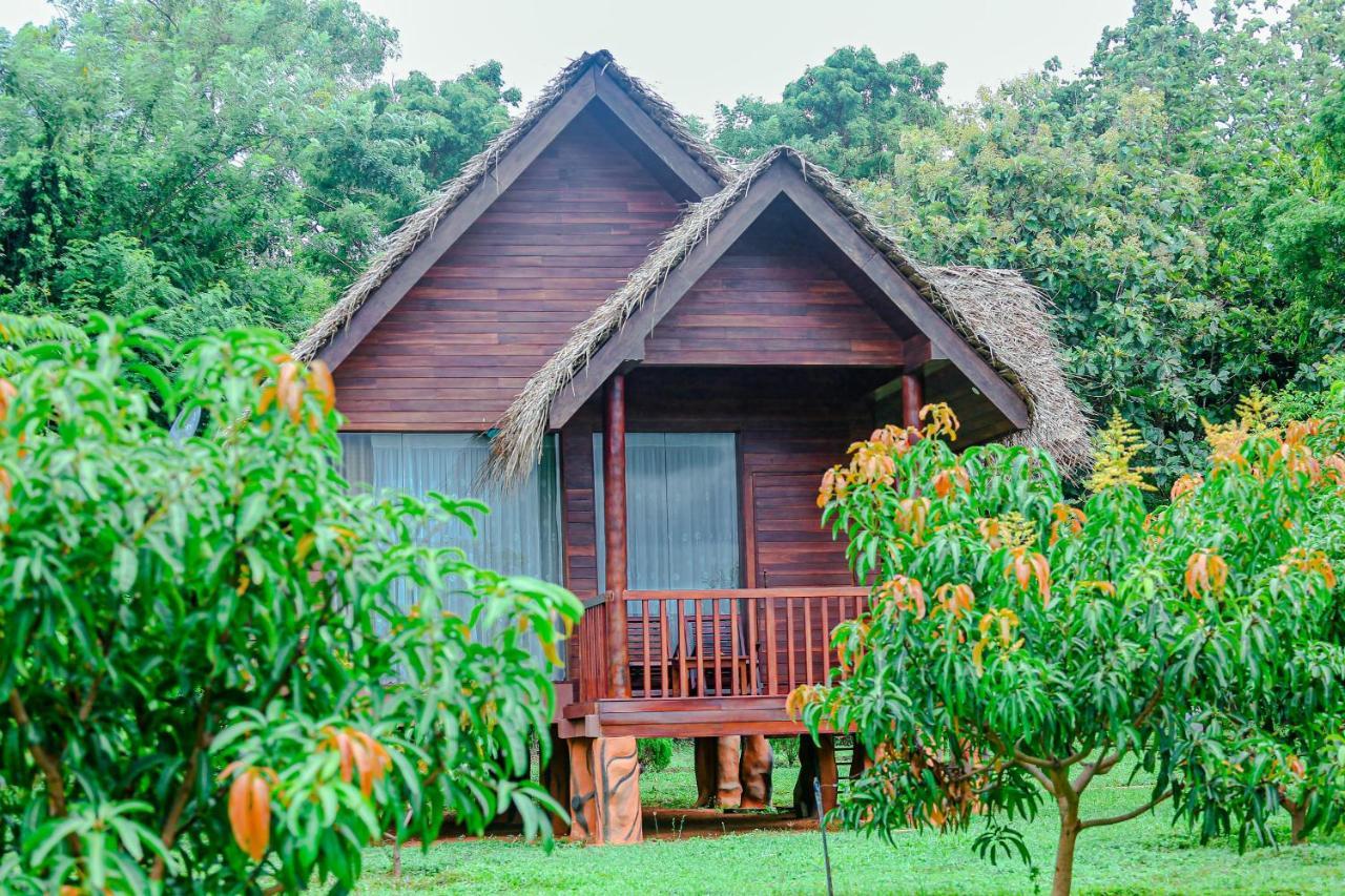 Sigiriya Water Cottage Exterior photo