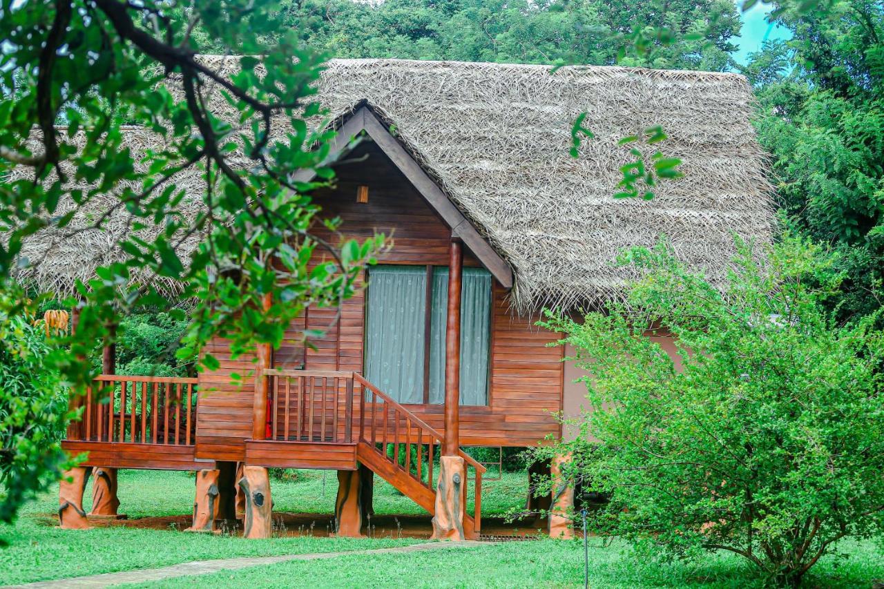 Sigiriya Water Cottage Exterior photo