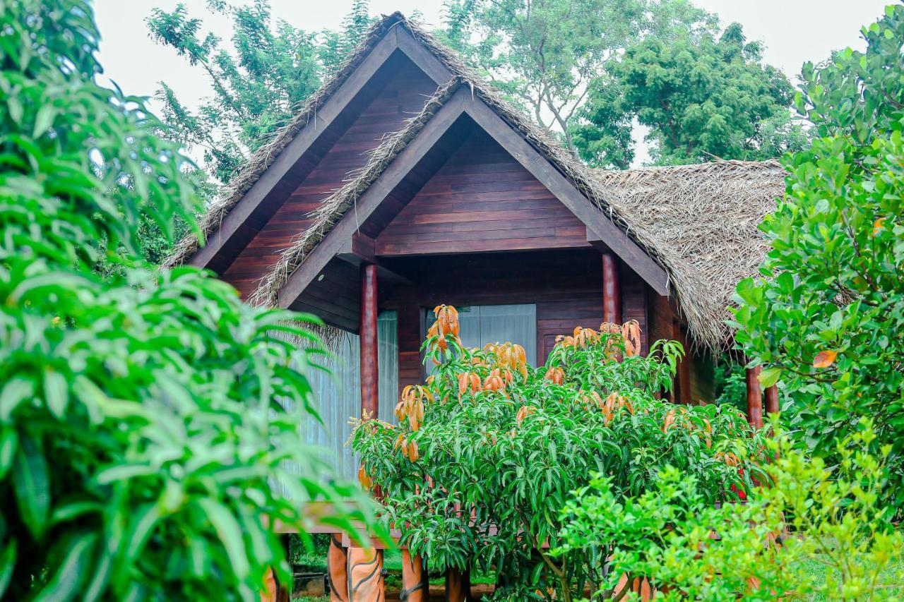 Sigiriya Water Cottage Exterior photo