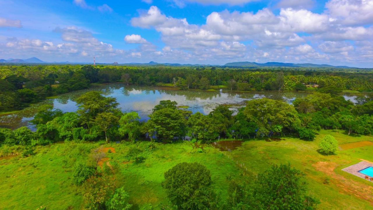 Sigiriya Water Cottage Exterior photo